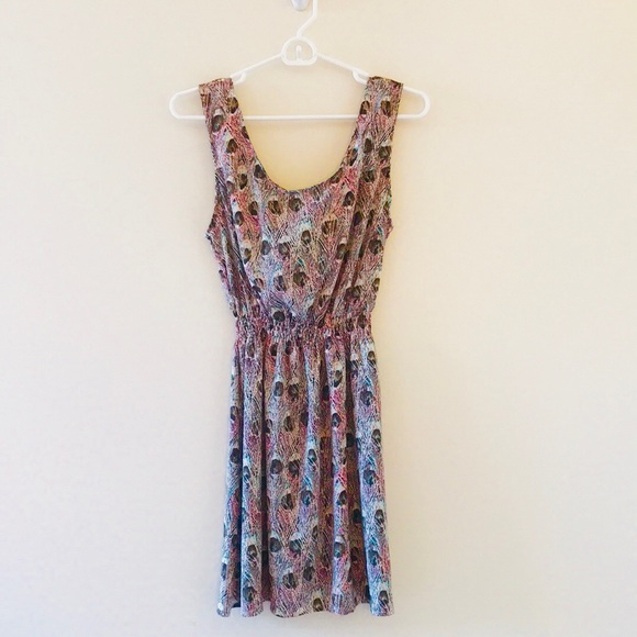 Peacock-patterned Dress - Picture 2 of 5